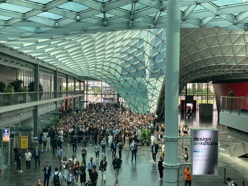 Il Salone del Mobile di Milano torna ed è subito folla: «Coraggio, tenacia e investimenti»