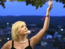 Una gara di stand-up comedy dedicata a Elisa Van Eynde. I genitori: "Trasformaiamo il dolore in energia creativa" Una gara di stand-up comedy dedicata a Elisa Van Eynde. I genitori: "Trasformaiamo il dolore in energia creativa"