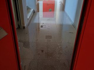 Vandali in azione presso la Villa 6 di Collegno Vandali in azione presso la Villa 6 di Collegno