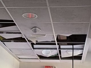 Vandali in azione presso la Villa 6 di Collegno Vandali in azione presso la Villa 6 di Collegno