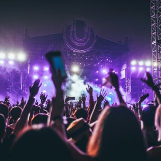 50.000 raver, 13 palchi e 150 DJ: torna il Monegros Desert Festival