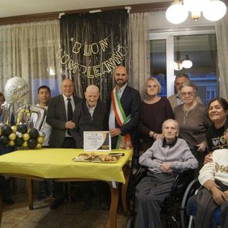 Grande festa per i 107 anni di Dante Piccobotta, il centenario più longevo di Collegno