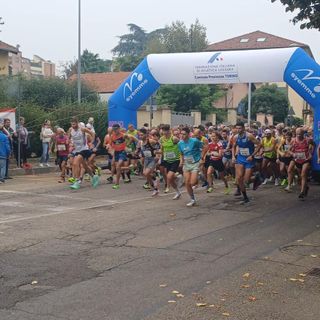 La partenza degli atleti della Strarivoli 2025