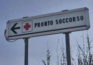 Ischia, studenti colti da malore dopo aver bevuto acqua in bottiglia