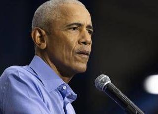 Obama attacca Trump: "Ogni giorno un assalto alle nostre istituzioni democratiche"