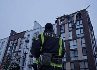 Ucraina, missili e droni sulle città: 5 morti a Kharkiv