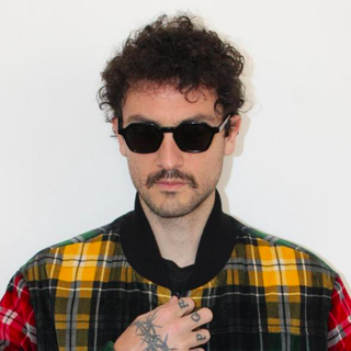 Carl Brave live per il suo Notti Brave Amarcord Tour: il concerto a Venaria Reale