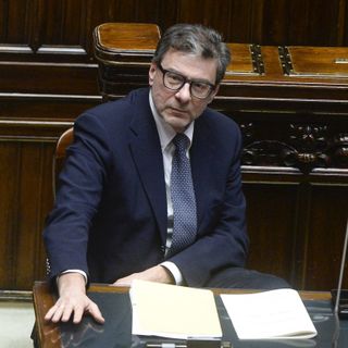 Giorgetti alle banche “Fare sistema per vincere le sfide del Paese”