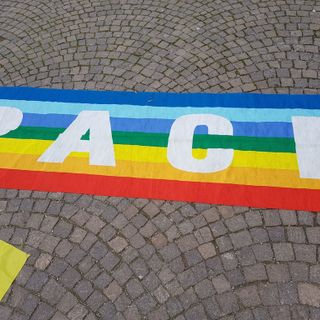 A Grugliasco un presidio per la pace in piazza 66 Martiri