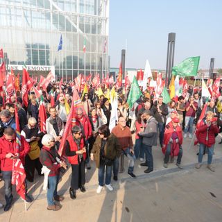 Davanti alla Regione per salvare il trasporto pubblico: "Più assunzioni e più mezzi per un servizio dignitoso"