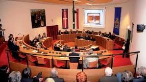 Rivoli, dopo una maratona di 7 ore approvato il bilancio previsionale 2025