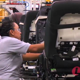 Sciopero alla Lear di Grugliasco, i sindacati: "Servono certezze per il futuro dei lavoratori"