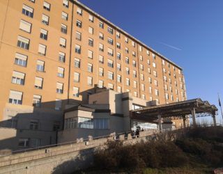 L'uomo è stato portato all'ospedale di Rivoli