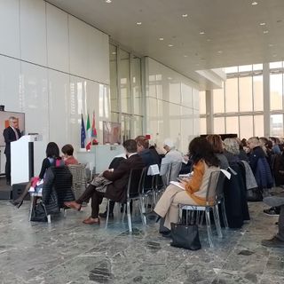 foto di archivio e conferenza 27-11