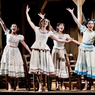 Il musical "Aggiungi un posto a tavola" al Teatro Alfieri dal 4 al 7 aprile