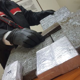 Sicurezza sui mezzi pubblici, controlli dei carabinieri: a Collegno 45 persone scoperte senza biglietto