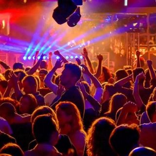 Furto di cellulari in discoteca: arrestato a Grugliasco il "ladro ballerino"