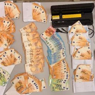 Madonna di Campagna, hashish e proiettili nelle cantine della case popolari "Le Torri"