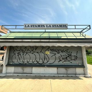 In dieci anni Torino ha detto addio a edicole, panettieri e calzolai