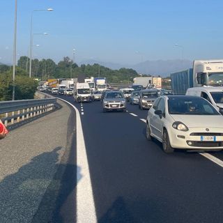 Incidente all'altezza dell'interscambio: traffico paralizzato sulla tangenziale