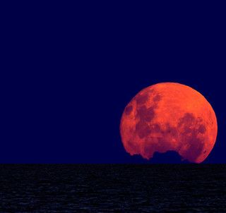 Arriva la “Luna di Sangue” e sarà l’eclissi totale più lunga del secolo