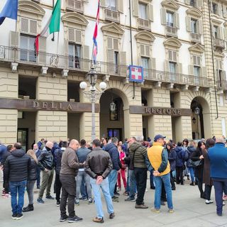 Manifestazione sindacale in piazza Castello