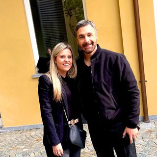 Bova con una donna bionda