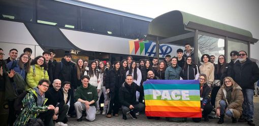 Promemoria Auschwitz, partito il gruppo di giovani di Collegno e Grugliasco Promemoria Auschwitz, partito il gruppo di giovani di Collegno e Grugliasco