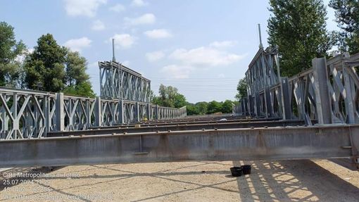 Viabilità, in corso il montaggio del ponte provvisorio sul Ceronda a Venaria Reale