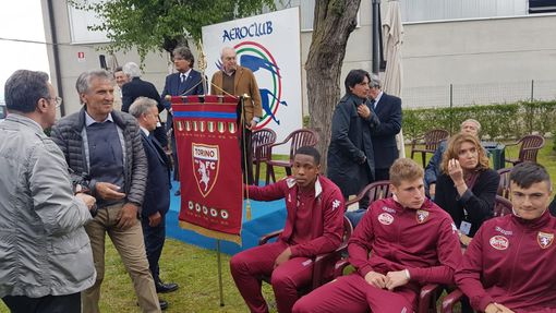 Collegno, inaugurato presso l'Aero Club monumento dedicato agli Invincibili