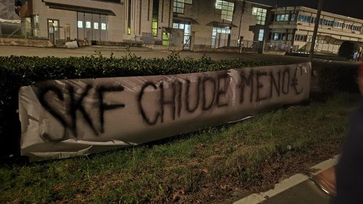 striscione di protesta striscione di protesta