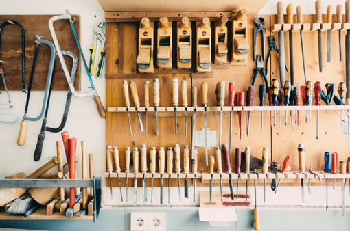 Idee per rendere un garage di legno un laboratorio o uno spazio di lavoro Idee per rendere un garage di legno un laboratorio o uno spazio di lavoro