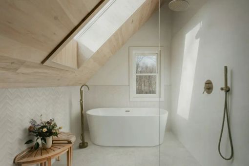 Vuoi dare nuova vita alla tua mansarda? Segui questi suggerimenti per ristrutturarla ed arredarla Vuoi dare nuova vita alla tua mansarda? Segui questi suggerimenti per ristrutturarla ed arredarla