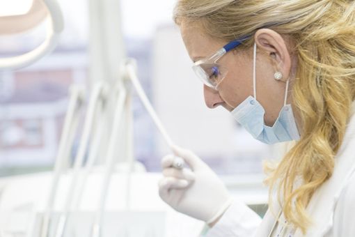5 segnali che indicano che è il momento di una visita dal dentista