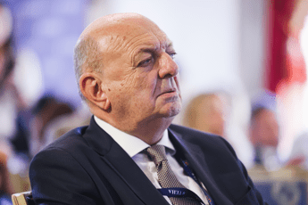 Pichetto Fratin: "Impegnati verso net zero al 2050" Pichetto Fratin: "Impegnati verso net zero al 2050"