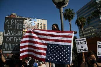 Usa, divampano proteste pro migranti: oltre 30 arresti a Spokane Usa, divampano proteste pro migranti: oltre 30 arresti a Spokane