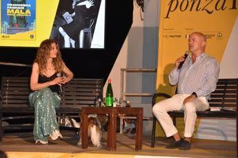 Caso Garlasco, Fagnani: "Atto di responsabilità prima di divulgare notizie lesive per la famiglia" Caso Garlasco, Fagnani: "Atto di responsabilità prima di divulgare notizie lesive per la famiglia"