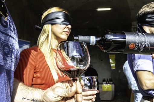 In occasione dell'ultima settimana di "Vendemmia a Torino - Grapes in Town", la degustazione alla cieca si apre a tutti, in un'ottica di inclusività In occasione dell'ultima settimana di "Vendemmia a Torino - Grapes in Town", la degustazione alla cieca si apre a tutti, in un'ottica di inclusività