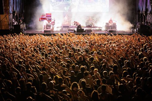 Flowers Festival da record, oltre 80mila spettatori trasformano Collegno nella capitale della musica Flowers Festival da record, oltre 80mila spettatori trasformano Collegno nella capitale della musica
