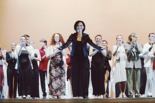 Teatro Astra sold out per Adriana Cava: "La danza: la mia vita". Un viaggio nel tempo attraversa la carriera della coreografa torinese