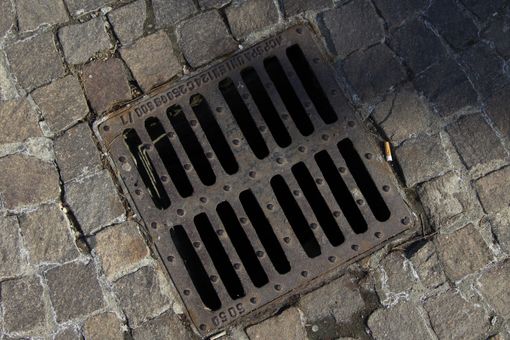 Collegno, cambia la gestione di caditoie e griglie