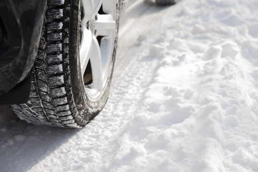 Da novembre in vigore anche nella provincia di Torino l'obbligo di gomme invernali o di catene