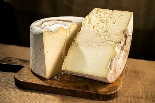 Castelmagno DOP: un’eccellenza piemontese che parla di territorio e cooperazione