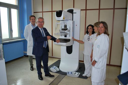 Ospedale di Rivoli, installato un nuovo mammografo in occasione dell'Ottobre Rosa