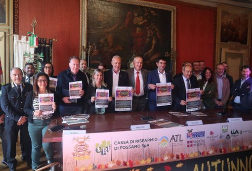 Qualche momento della presentazione della 25ª rassegna di "Coloratissimo autunno" a Fossano Qualche momento della presentazione della 25ª rassegna di "Coloratissimo autunno" a Fossano