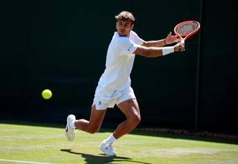Wimbledon, Cobolli agli ottavi: Mensik battuto in 3 set Wimbledon, Cobolli agli ottavi: Mensik battuto in 3 set