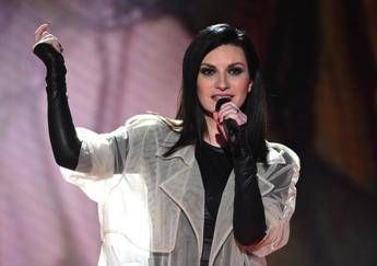 Laura Pausini annuncia 'La mia storia tra le dita': botta e risposta al vetriolo con Grignani Laura Pausini annuncia 'La mia storia tra le dita': botta e risposta al vetriolo con Grignani