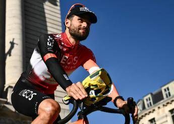 Tour de France, Ganna cade nella prima tappa e si ritira Tour de France, Ganna cade nella prima tappa e si ritira