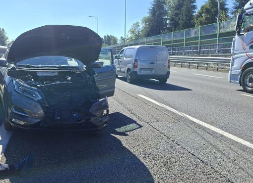 Altro incidente sulla tangenziale: 3 persone ferite e circolazione paralizzata