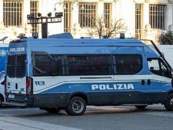 Ricercato per l'omicidio di madre e fratello in Francia, arrestato a Milano Ricercato per l'omicidio di madre e fratello in Francia, arrestato a Milano